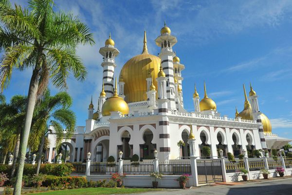 Masjid Ubudiah, Perak's royal mosque. Image courtesy of Malaysia Tourism.