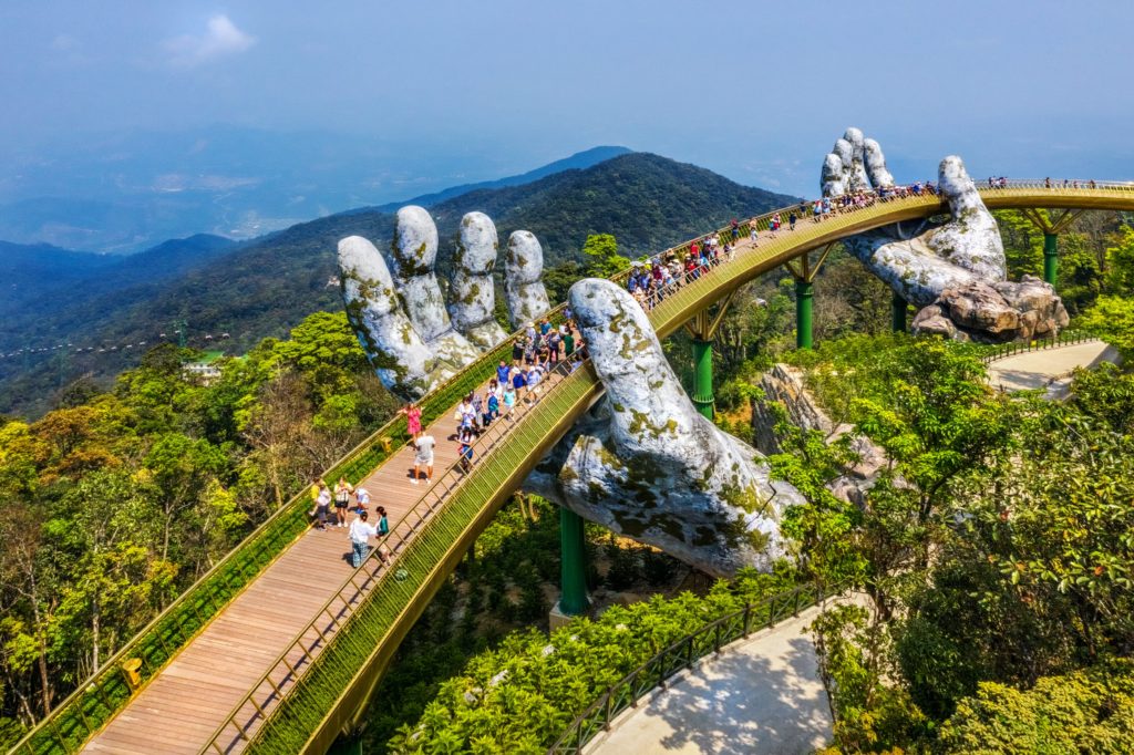 Golden Bridge, Da Nang / Hien Phung Thu / ID: 1343264873 / Shutterstock