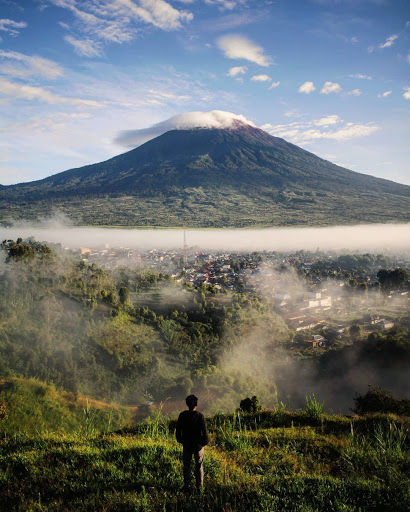 Gunung Kerinci is a beautiful sight to behold.